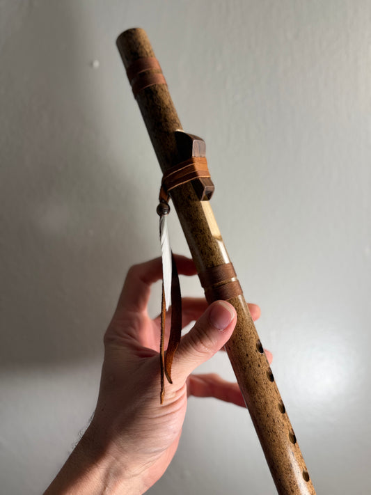 Native American inspired love flute -  (High C 440 Hz ) - Natural accent